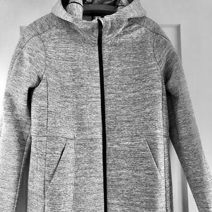 Lululemon jacket hoodie - size 6 -  EUC
